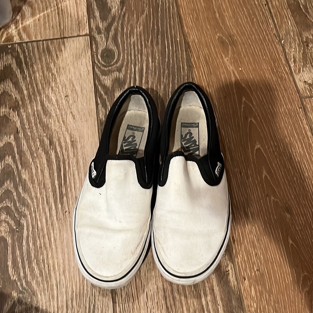 Custom Vans - Picture 2 of 2
